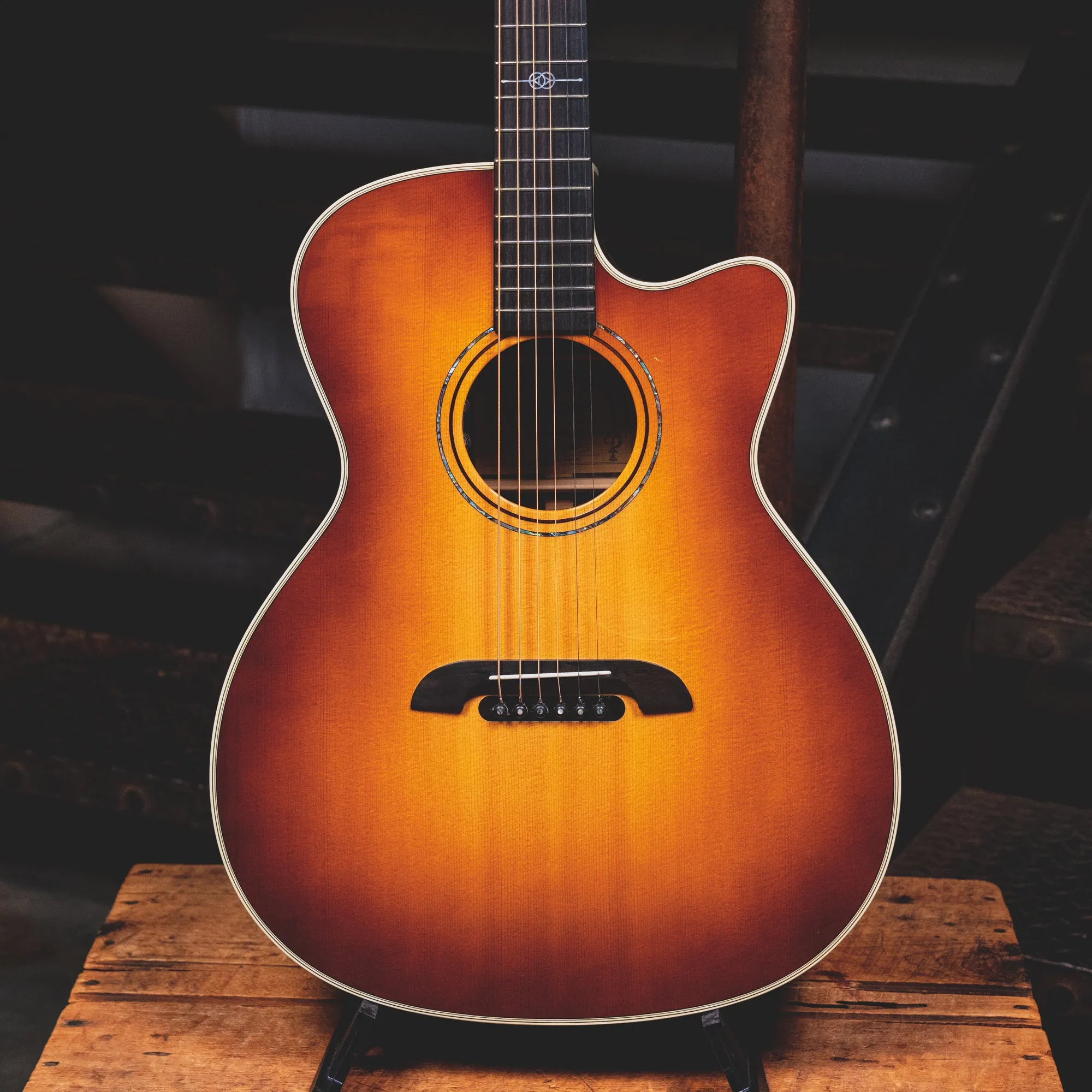 2021 Alvarez Yairi GYM70CESHB Sunburst Acoustic Guitar W/ OHSC - Used