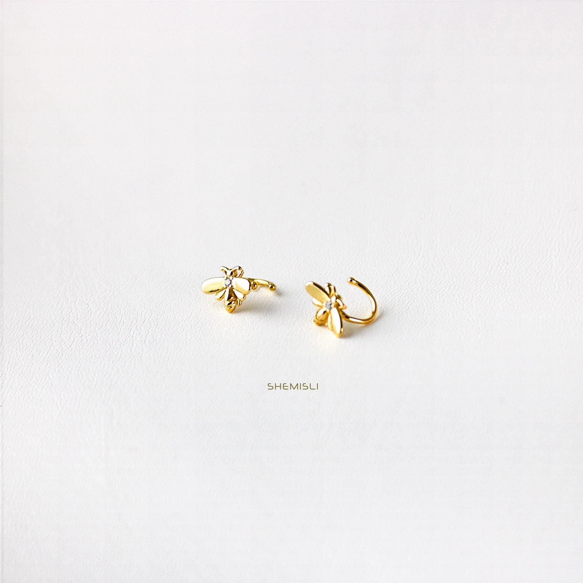 Bee Helix Ear Cuff, Upper Ear Cuff, Earring No Piercing is Needed, Gold, Silver SHEMISLI - SF038 LR