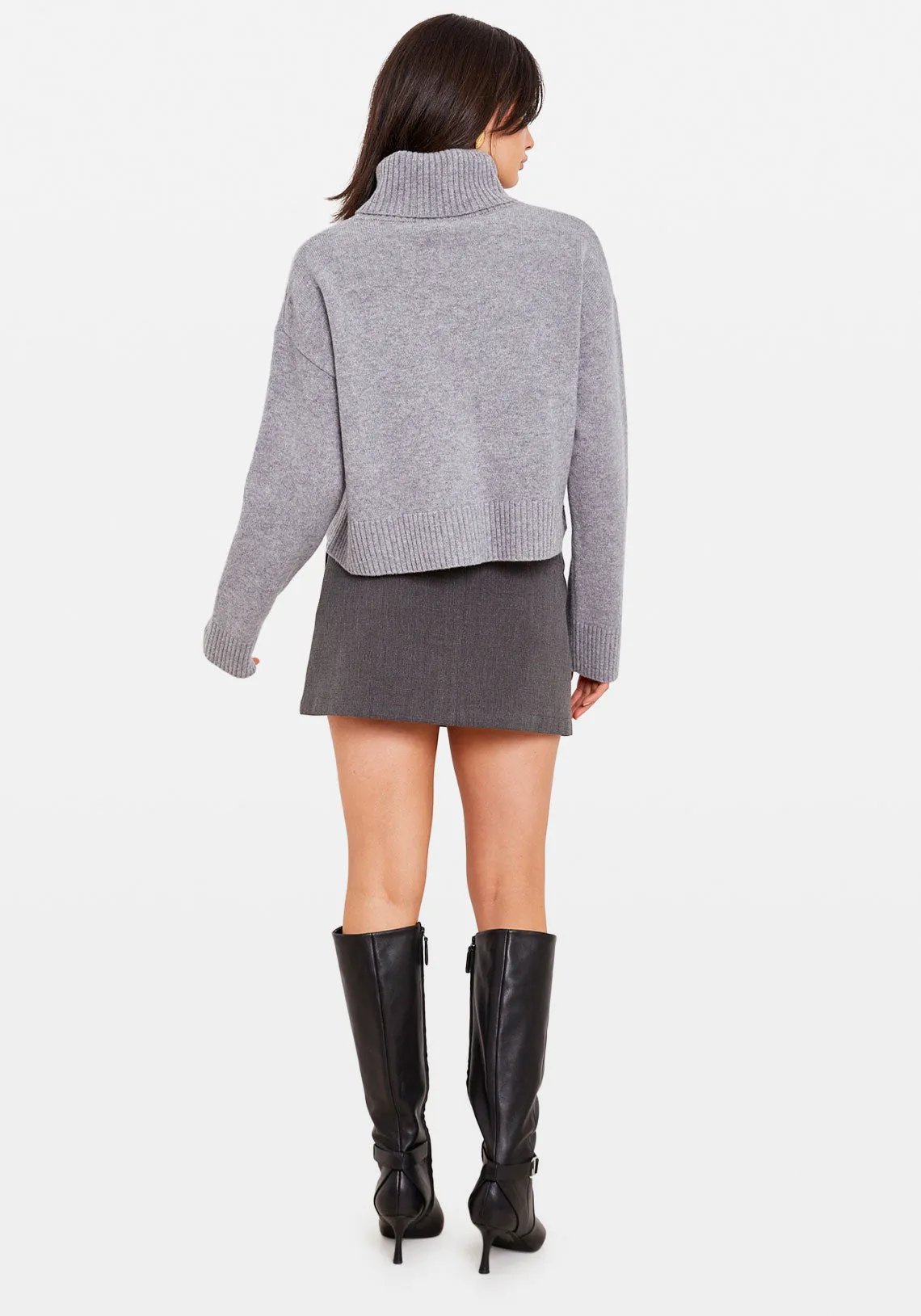 CROP TURTLENECK SWEATER