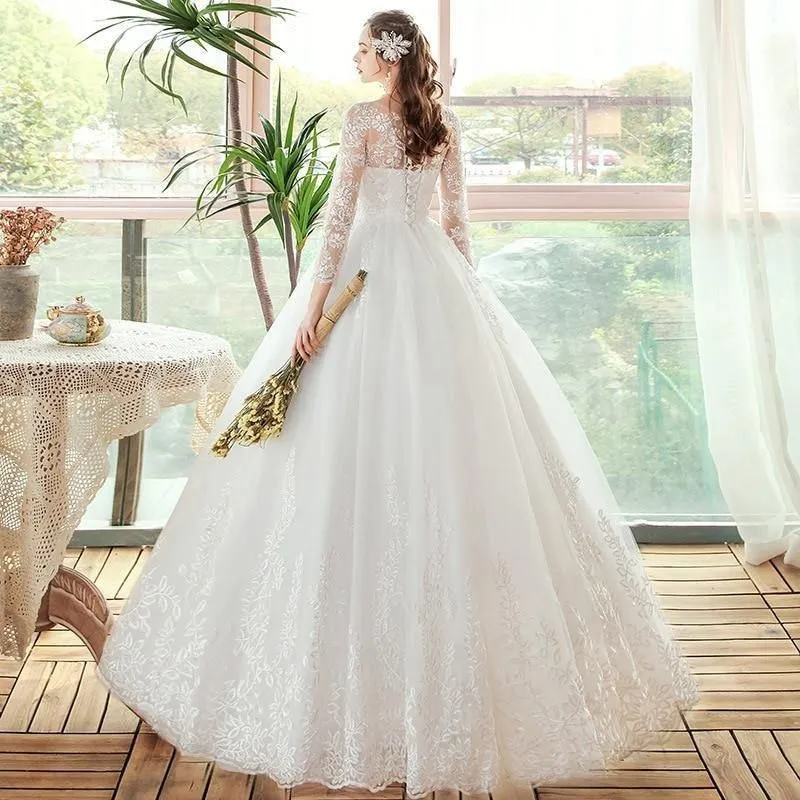 Luxurious O Neck Three Quarter Sleeve Wedding Dress For Women