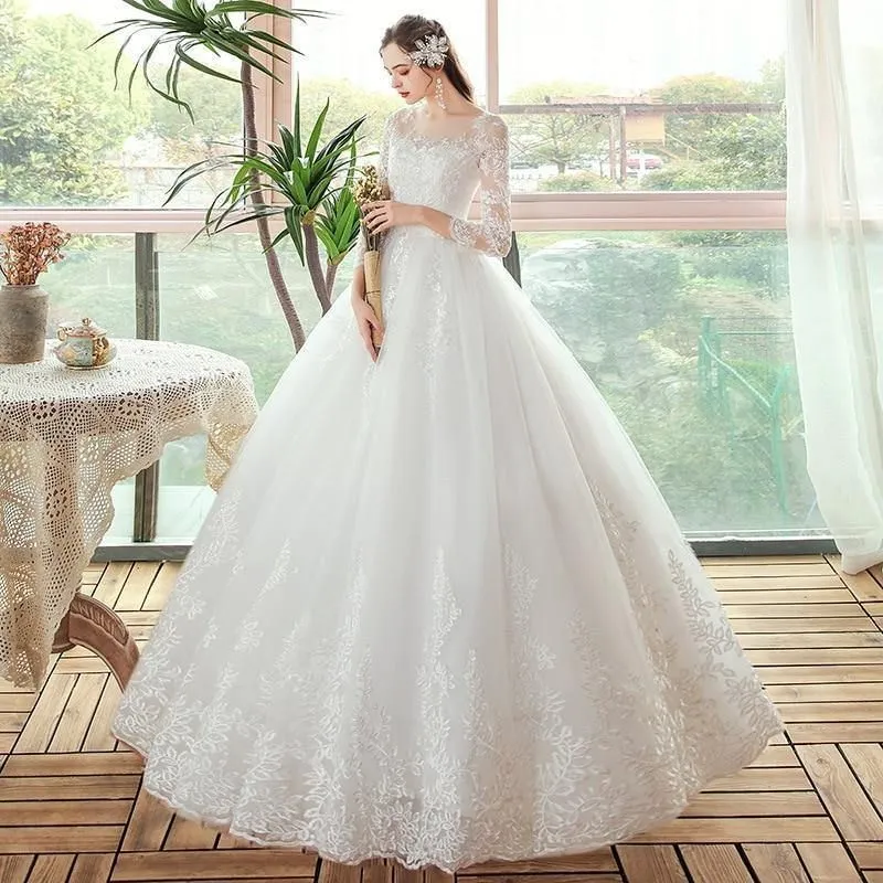 Luxurious O Neck Three Quarter Sleeve Wedding Dress For Women