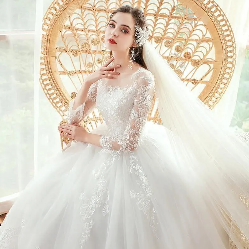 Luxurious O Neck Three Quarter Sleeve Wedding Dress For Women