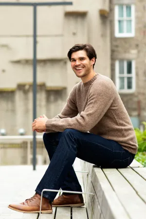 Mens Seamless Saddle Shoulder Shetland Jumper - Light Brown