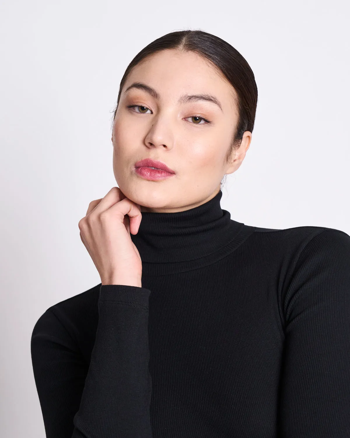 MINIRIB TURTLENECK CHUVA BLACK GOTS