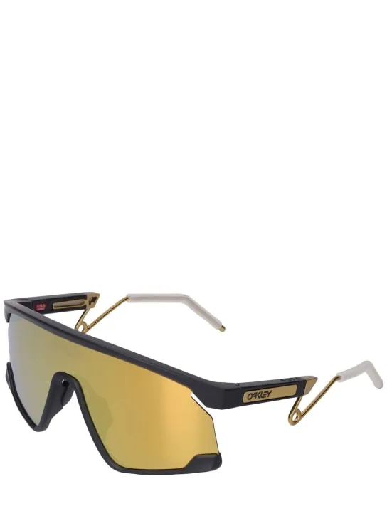 Oakley   BXTR Prizm mask sunglasses 