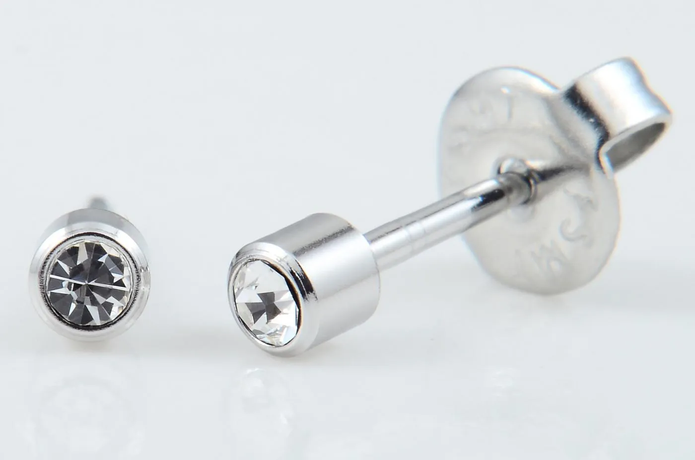 Pre-Sterilised Hypoallergenic Surgical Steel 2mm Crystal Earrings (1 pair) - 21-204