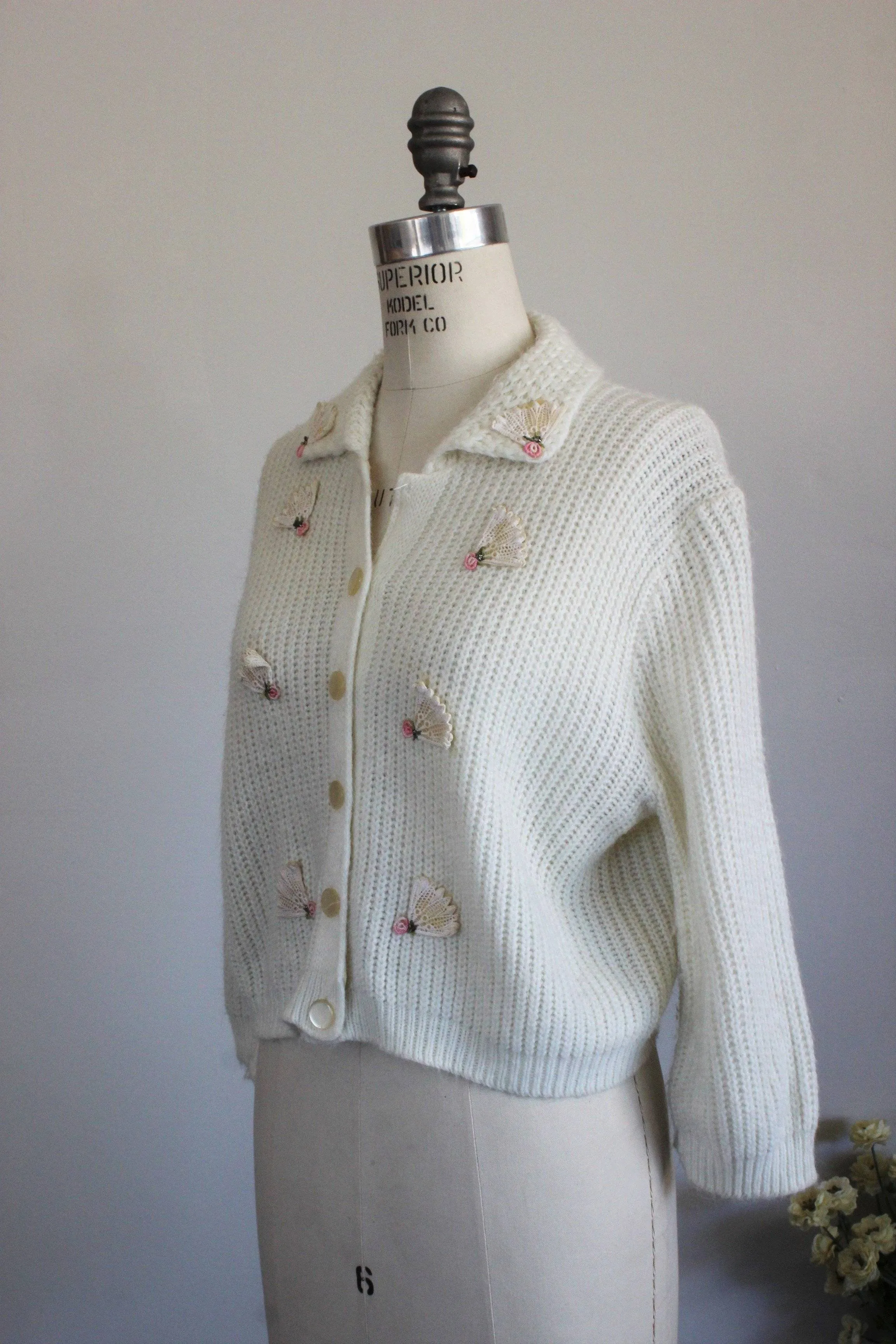 Vintage 1950s Off White Cardigan Sweater, with Fan Appliques